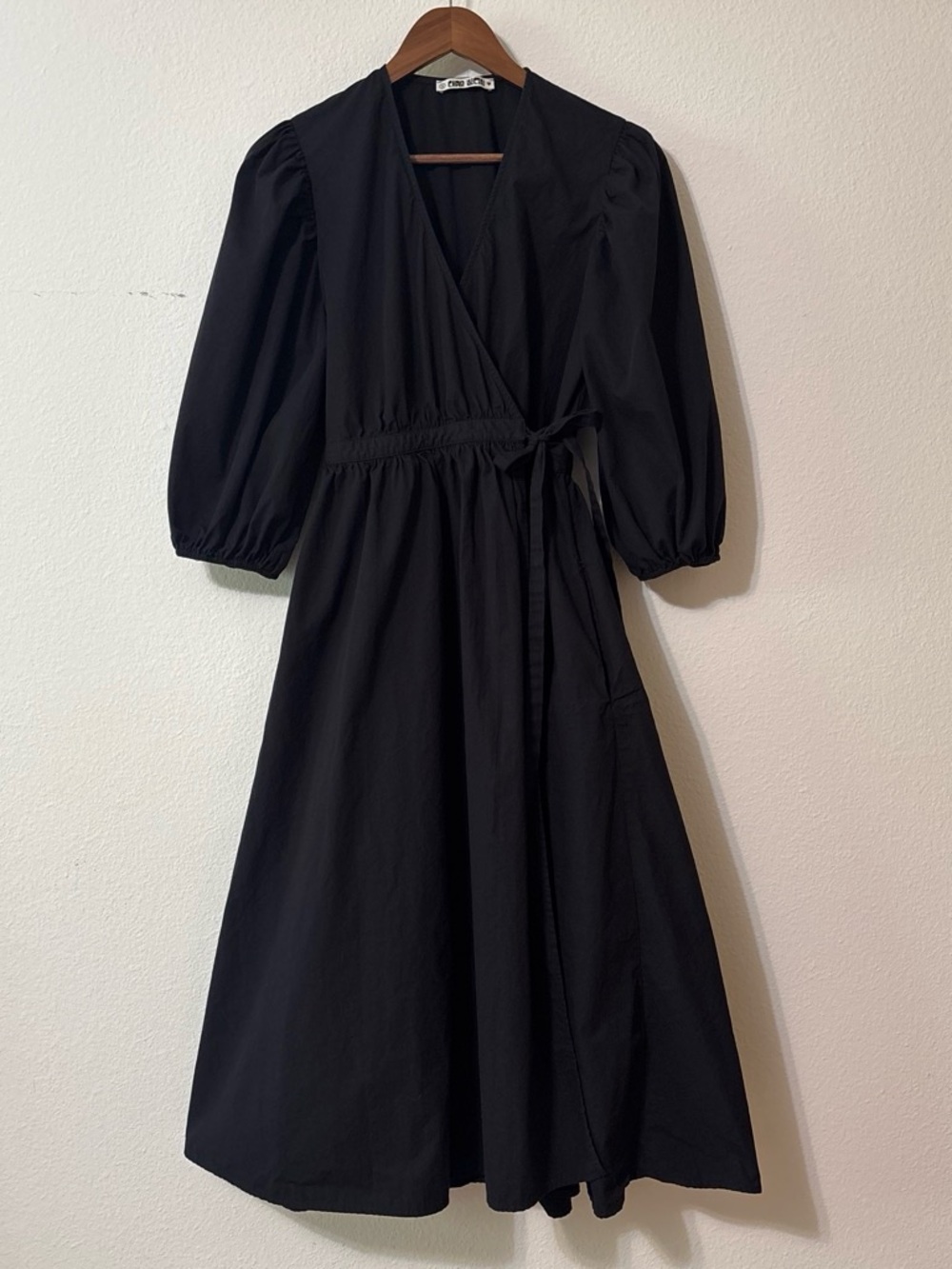Ciao Lucia Black long leave Wrap Midi Dress with pockets